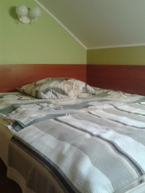 Gosciniec Sloneczny Hotell Drzonków Rum bild
