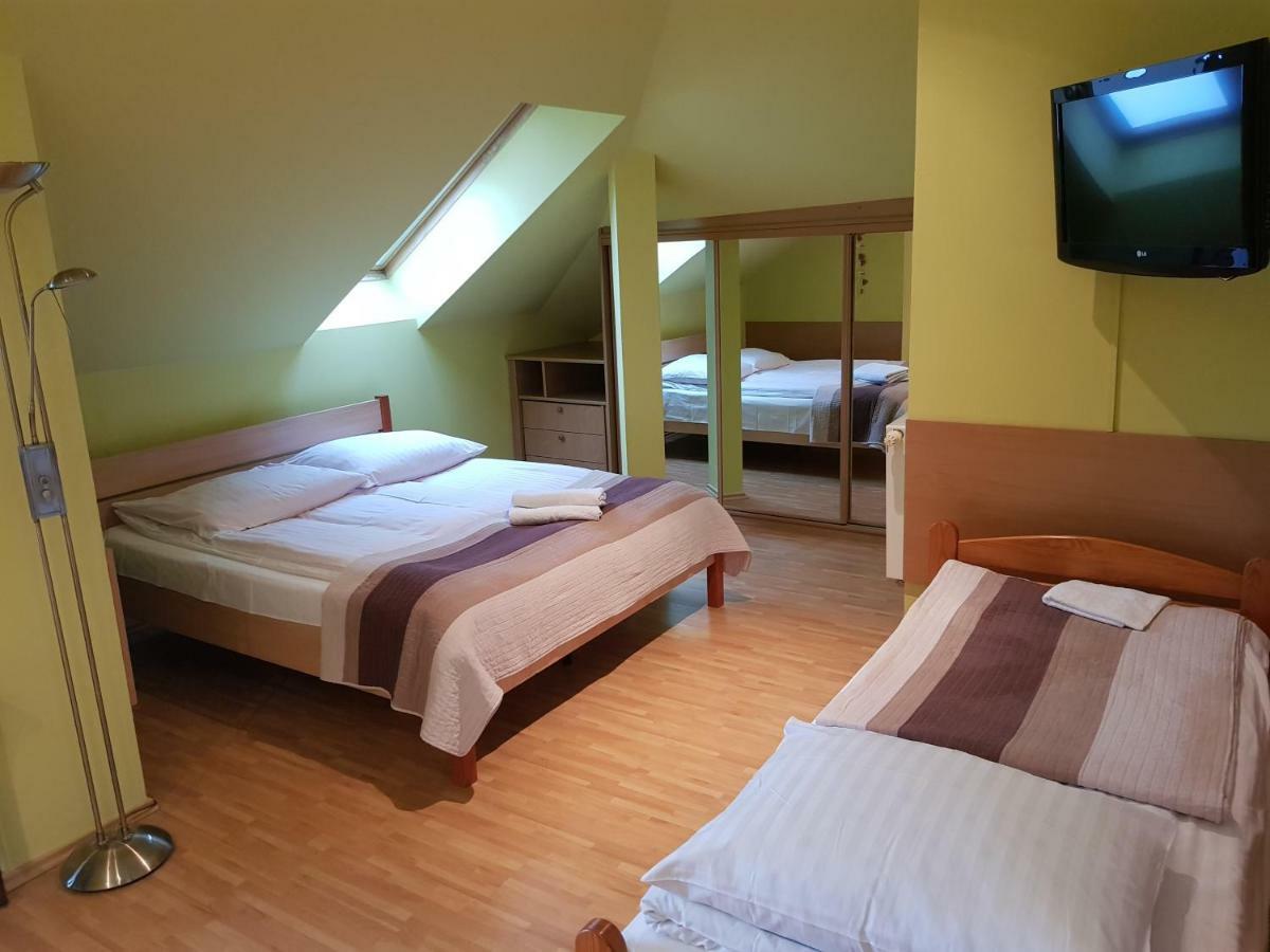 Gosciniec Sloneczny Hotell Drzonków Exteriör bild