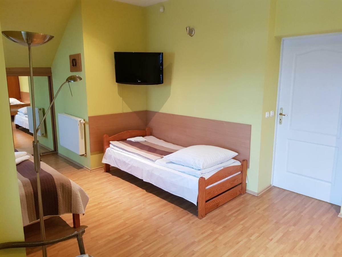 Gosciniec Sloneczny Hotell Drzonków Exteriör bild