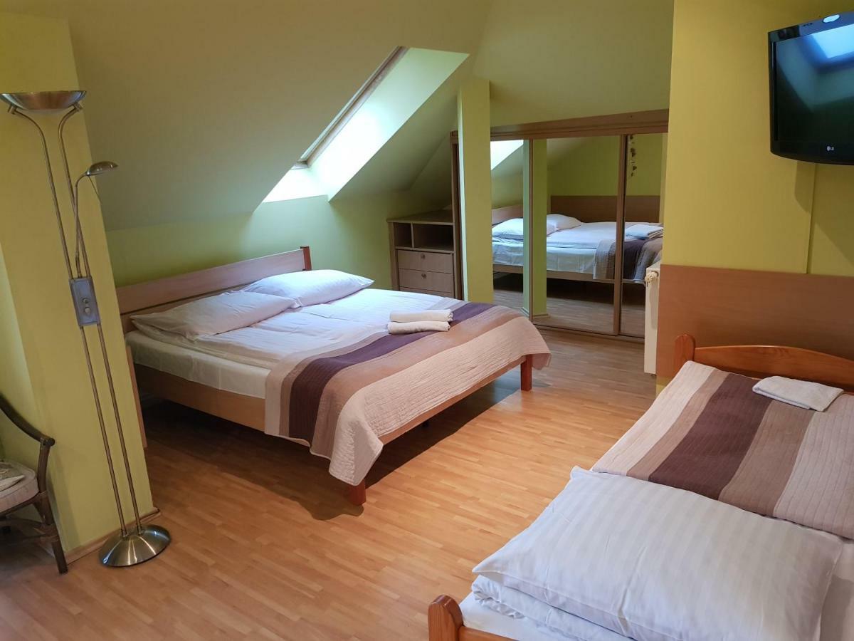 Gosciniec Sloneczny Hotell Drzonków Exteriör bild